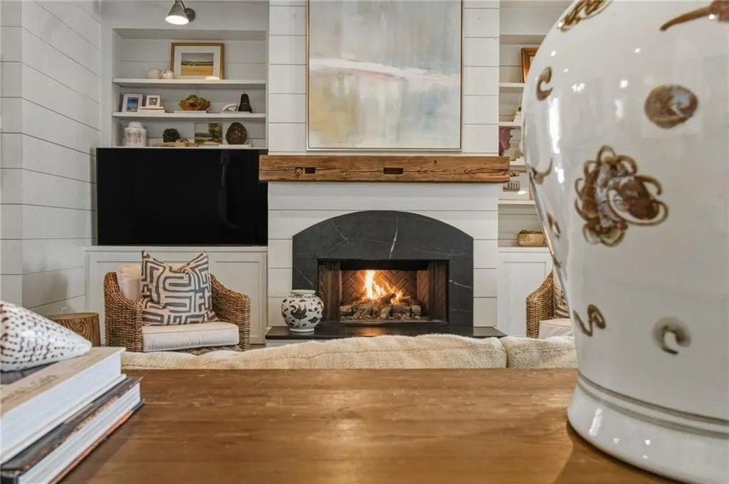 Roswell, Georgia 30075, United States, 5 Bedrooms Bedrooms, ,4 BathroomsBathrooms,Residential,Active,250021