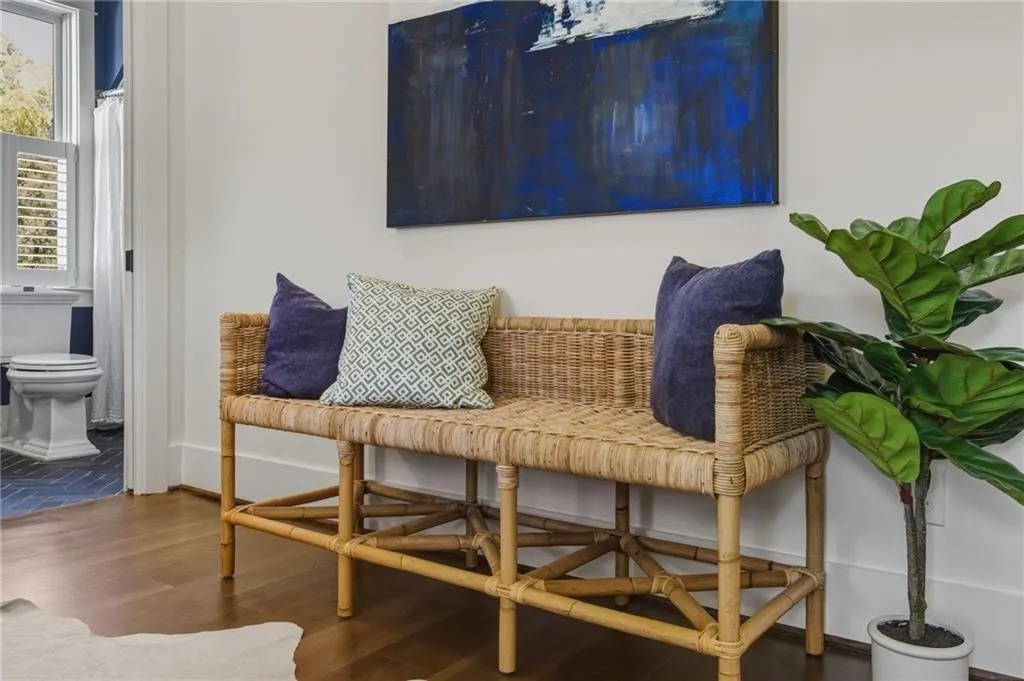 Roswell, Georgia 30075, United States, 5 Bedrooms Bedrooms, ,4 BathroomsBathrooms,Residential,Active,250021