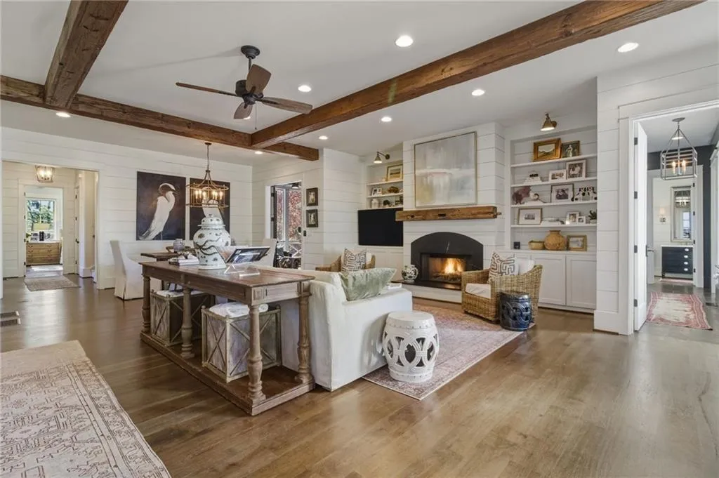 Roswell, Georgia 30075, United States, 5 Bedrooms Bedrooms, ,4 BathroomsBathrooms,Residential,Active,250021