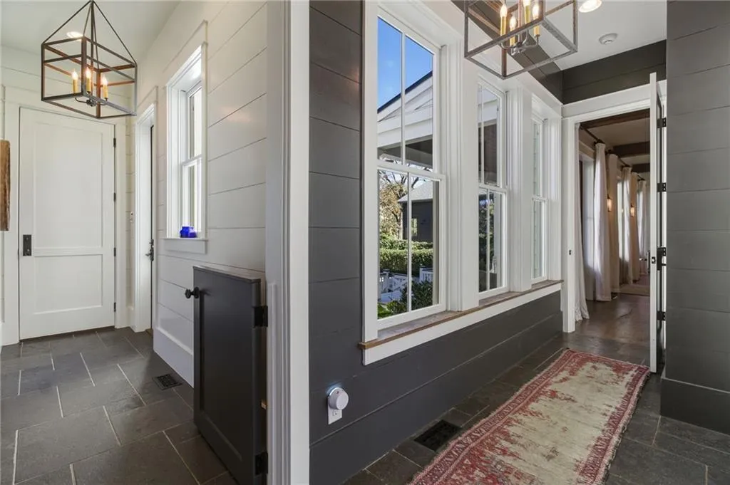 Roswell, Georgia 30075, United States, 5 Bedrooms Bedrooms, ,4 BathroomsBathrooms,Residential,Active,250021