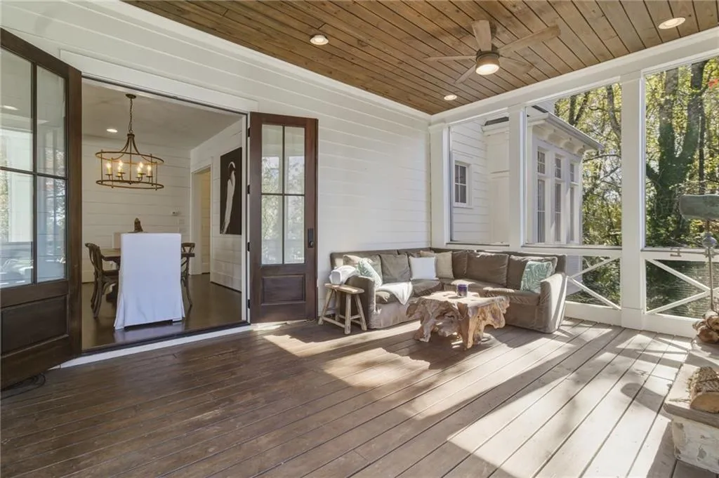 Roswell, Georgia 30075, United States, 5 Bedrooms Bedrooms, ,4 BathroomsBathrooms,Residential,Active,250021