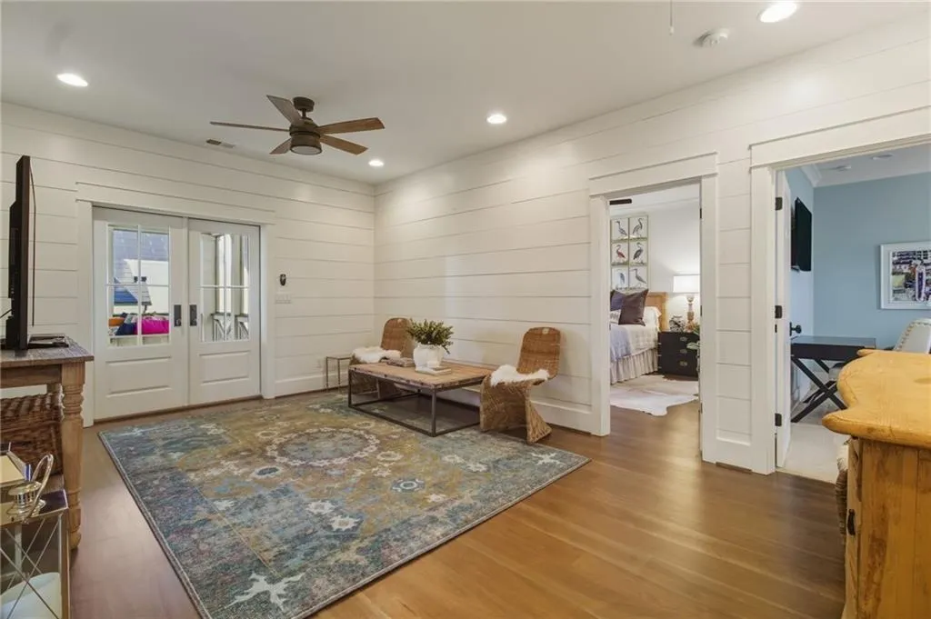 Roswell, Georgia 30075, United States, 5 Bedrooms Bedrooms, ,4 BathroomsBathrooms,Residential,Active,250021