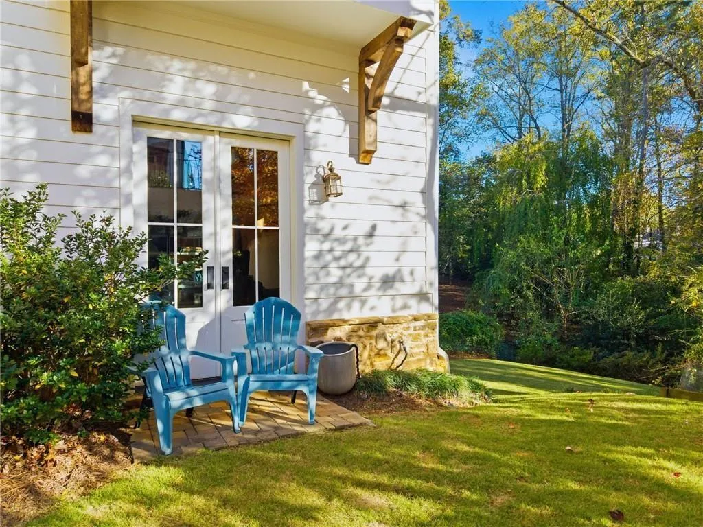 Roswell, Georgia 30075, United States, 5 Bedrooms Bedrooms, ,4 BathroomsBathrooms,Residential,Active,250021