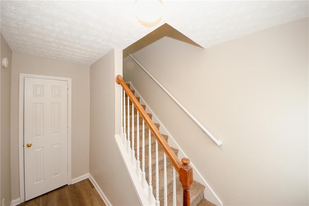 4486 Thorngate Lane