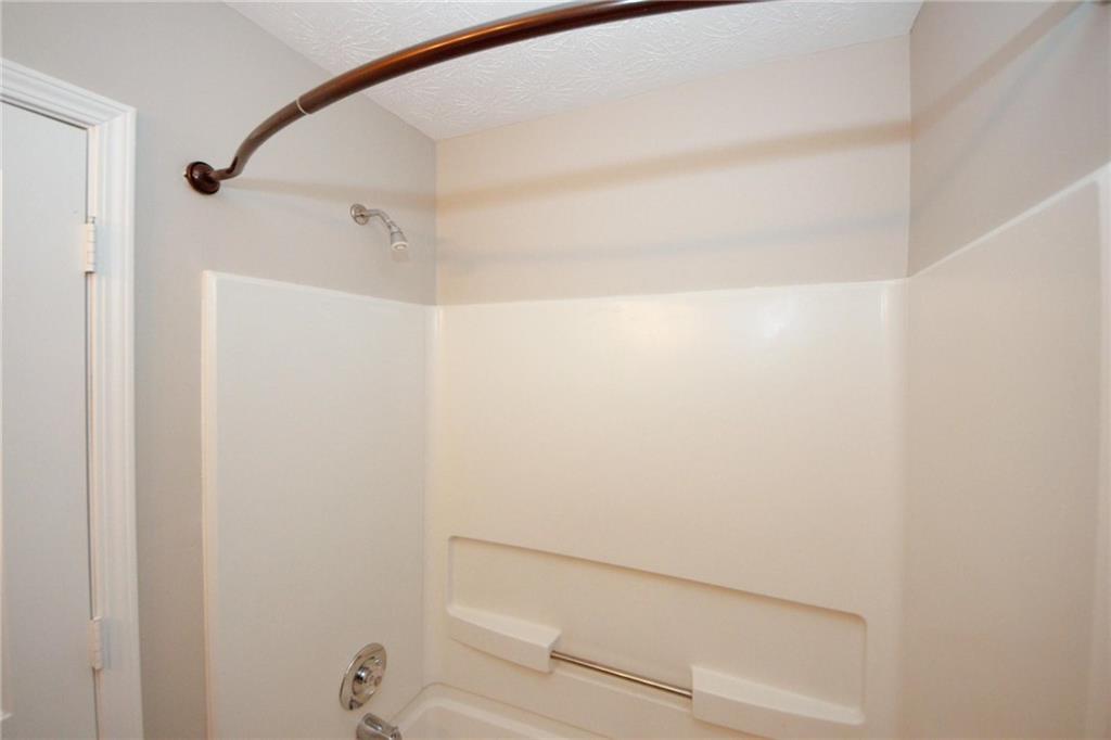 4486 Thorngate Lane, Acworth, Georgia image 36