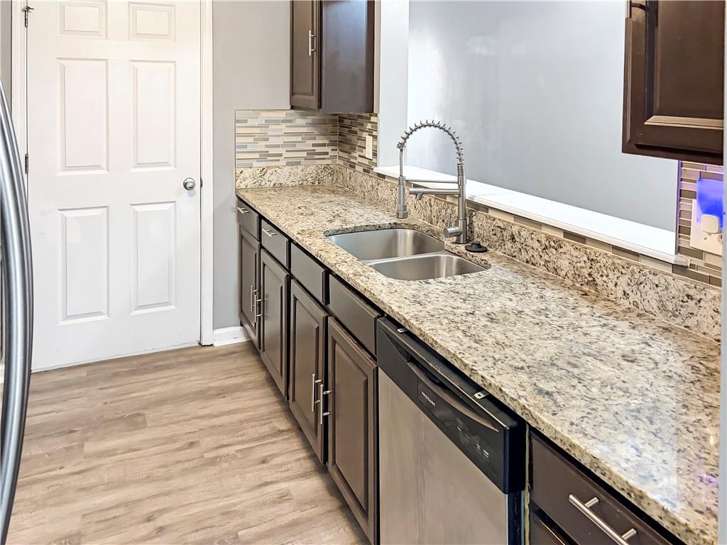 6203 Fairington Ridge Circle