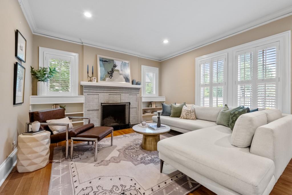 97 Peachtree Hills Avenue NE