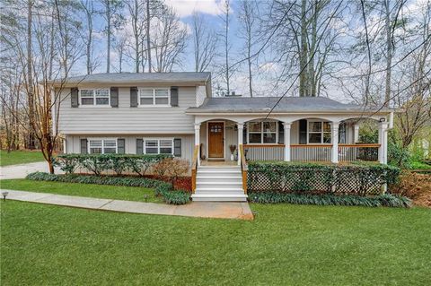 Homes For Sale - 4771 Peace Circle<br/> Mableton, GA 30126