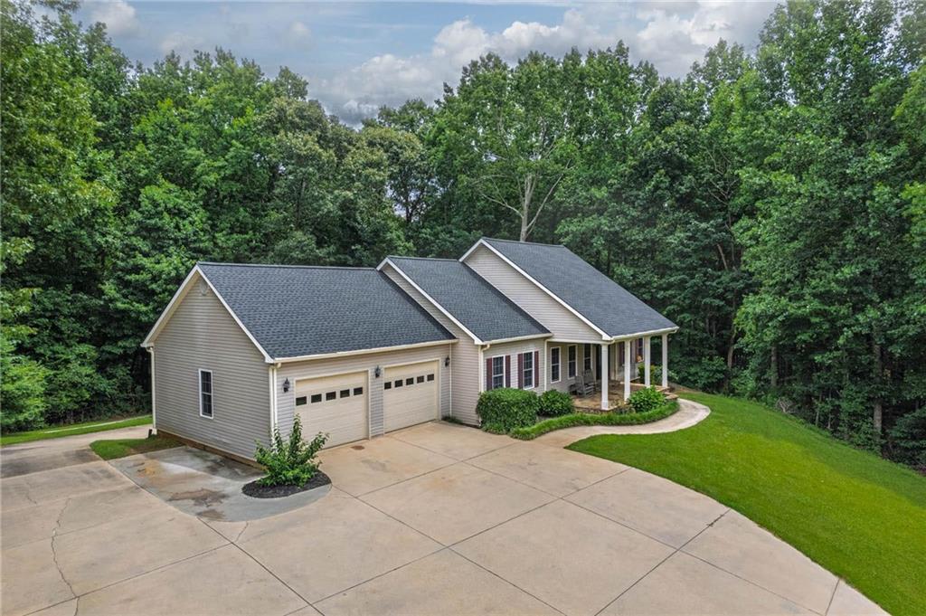 3627 E Hall Road