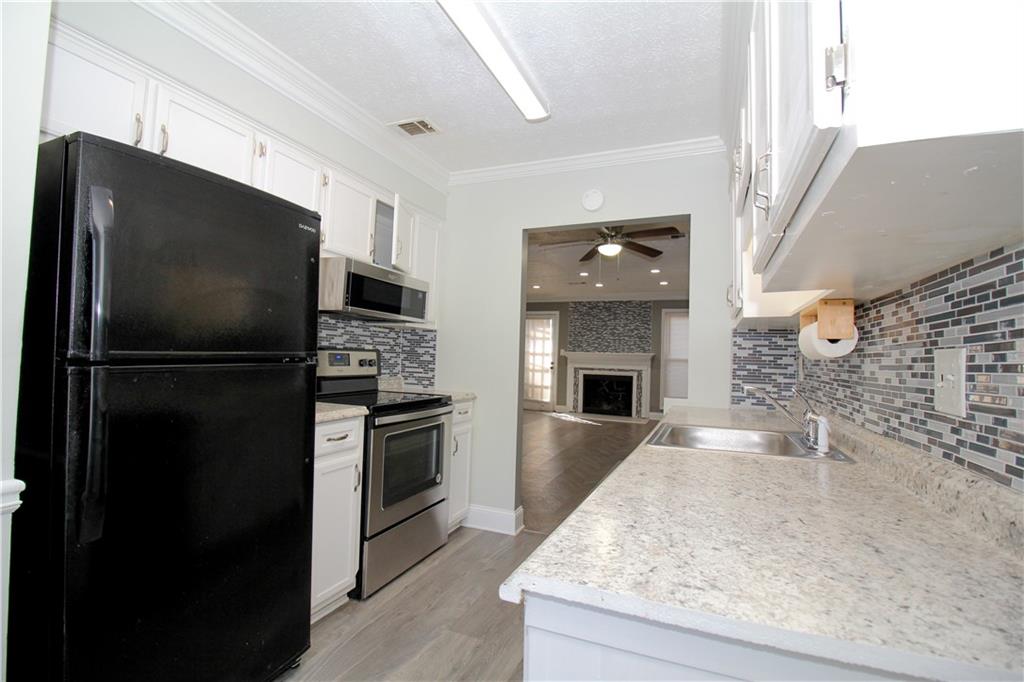 2340 Beaver Ruin Road UN7