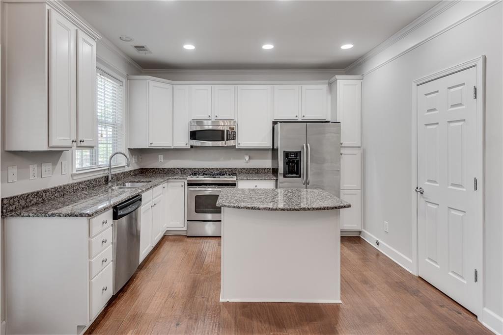 2325 Limehurst Drive, Brookhaven, Georgia image 12