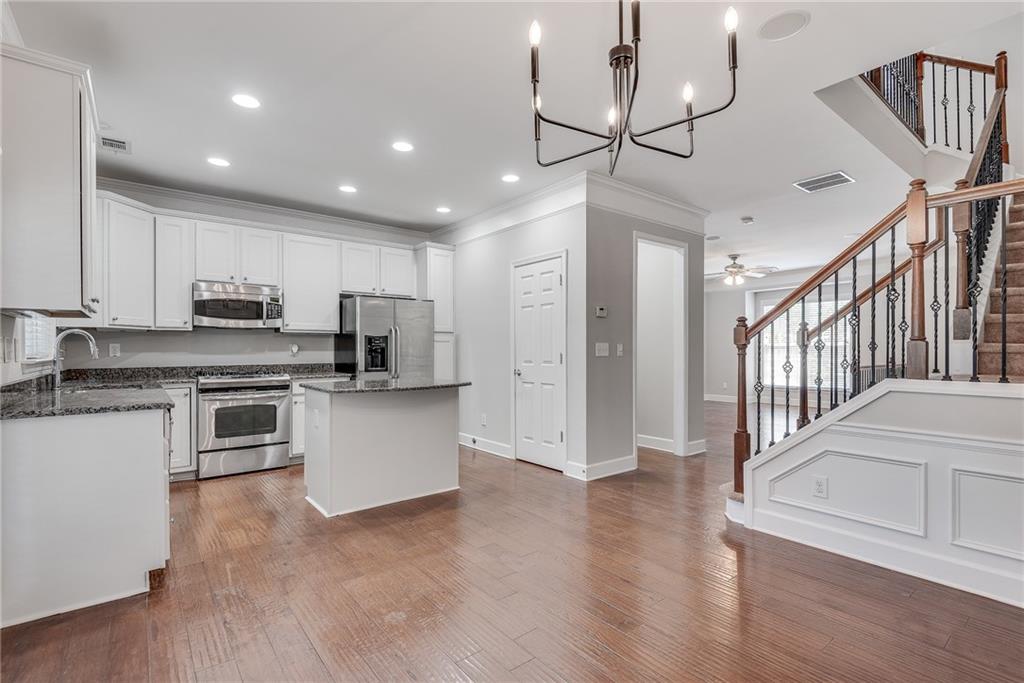 2325 Limehurst Drive, Brookhaven, Georgia image 11