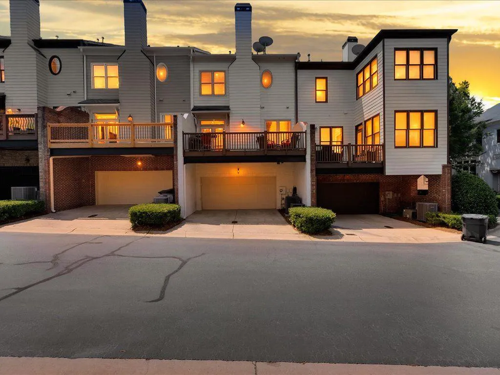 Roswell, Georgia 30076, United States, 4 Bedrooms Bedrooms, ,4 BathroomsBathrooms,Residential,Active,223472