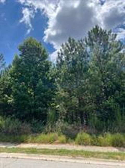 Vacant Land For Sale - 4711 Grandview Parkway<br/> Flowery Branch, GA 30542