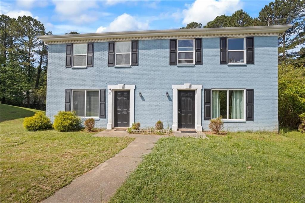 ATTENTION INVESTORS!! **NO HOA **SPECIAL SELLER CLOSING CREDIT TO SAVVY BUYERS WHO DON'T NEED AN AGENT! YOU CAN SAVE BIG!!! CALL FOR MORE INFO. Location Location. Here is a great "House-Hacking" opportunity or you can ADD this completely renovated Duplex to your portfolio! There is nothing left to do. This charming townhouse-style duplex has both A & B units, both 2BED 2.5BATH. Double driveway access. Wow, what an incredible value. This Duplex is close to major highways, shopping centers, and restaurants. Don't miss out on this fantastic opportunity! CALL TODAY TO SET UP A PRIVATE TOUR.