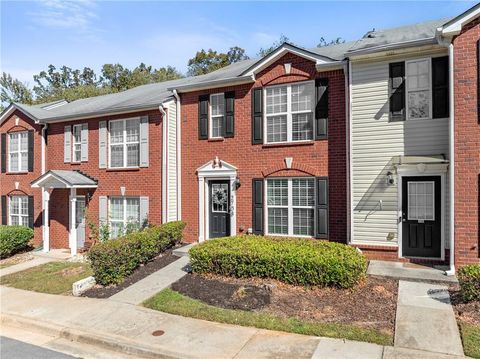 Townhouse For Sale - 2708 Valley Green Drive<br/> Hall County, Gainesville, GA 30504