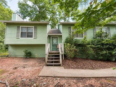 Homes For Sale - 4021 Oak Stone Drive<br/> Douglasville, GA 30135
