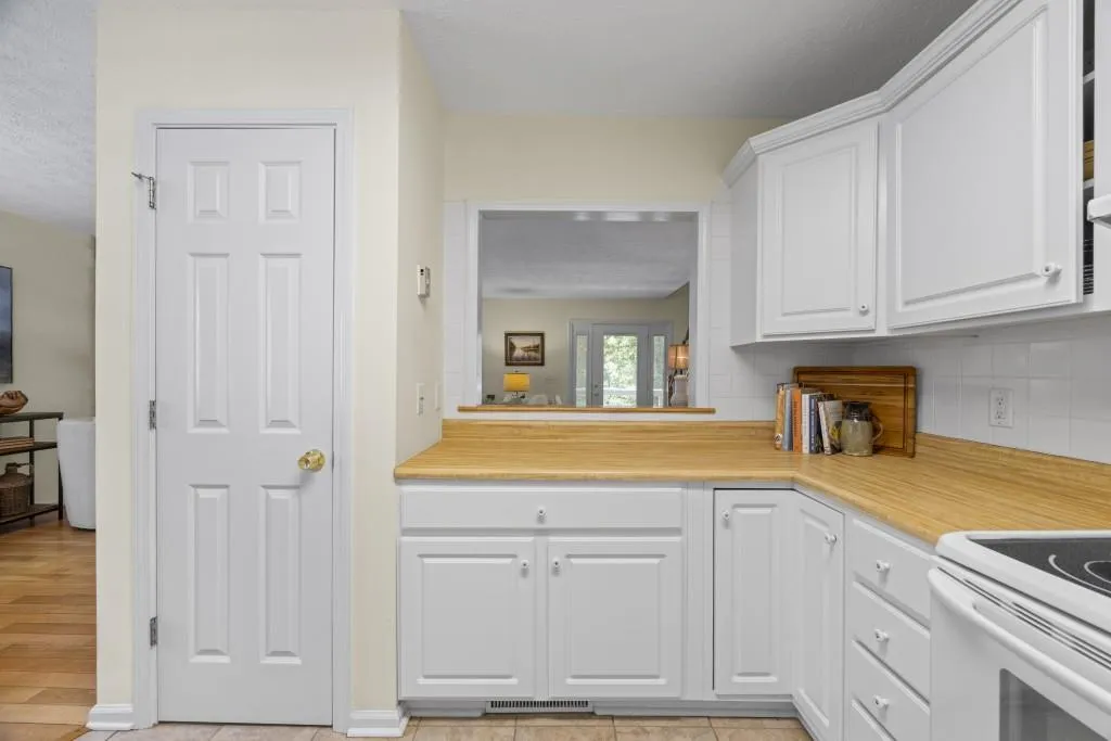 Martin, Georgia 30557, United States, 4 Bedrooms Bedrooms, ,4 BathroomsBathrooms,Residential,Pending,176310