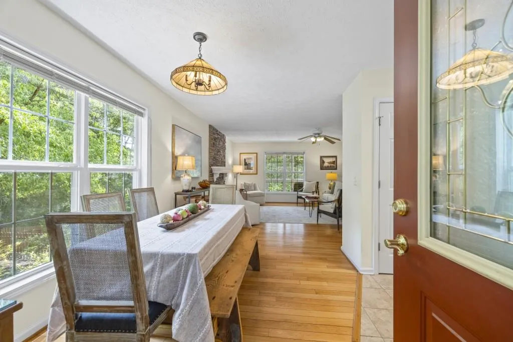 Martin, Georgia 30557, United States, 4 Bedrooms Bedrooms, ,4 BathroomsBathrooms,Residential,Pending,176310