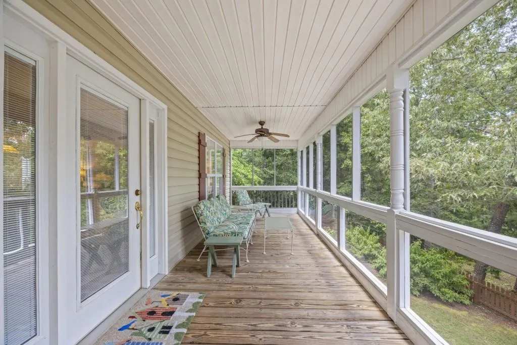 Martin, Georgia 30557, United States, 4 Bedrooms Bedrooms, ,4 BathroomsBathrooms,Residential,Pending,176310