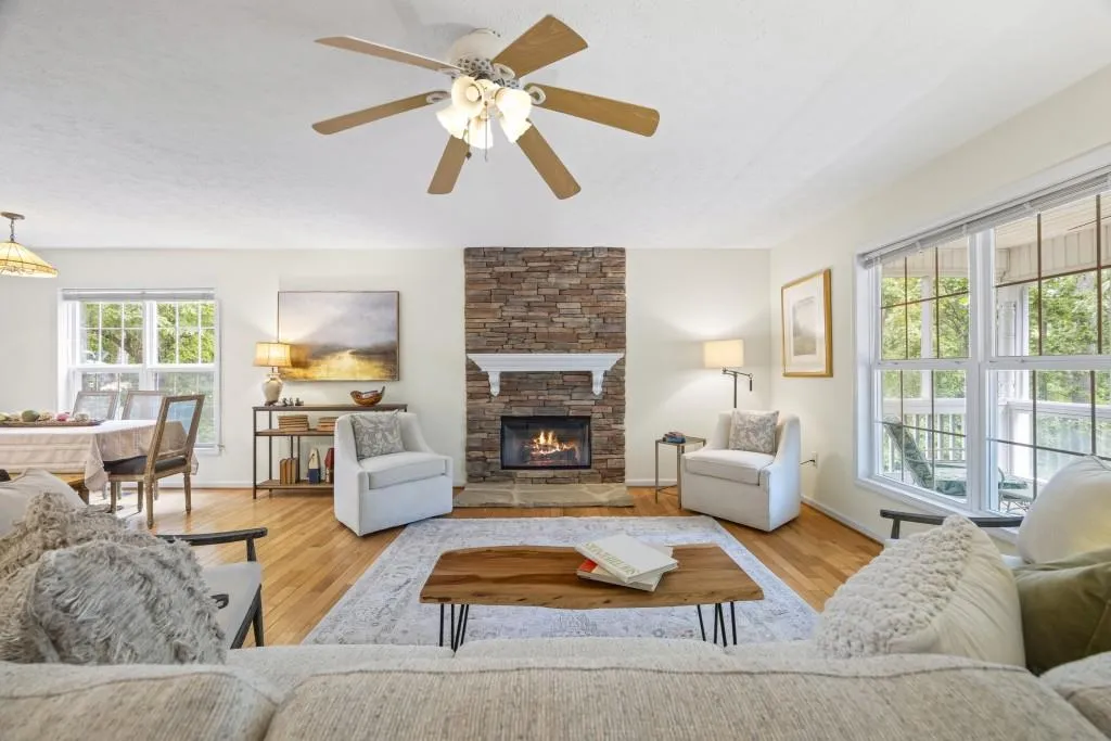 Martin, Georgia 30557, United States, 4 Bedrooms Bedrooms, ,4 BathroomsBathrooms,Residential,Pending,176310