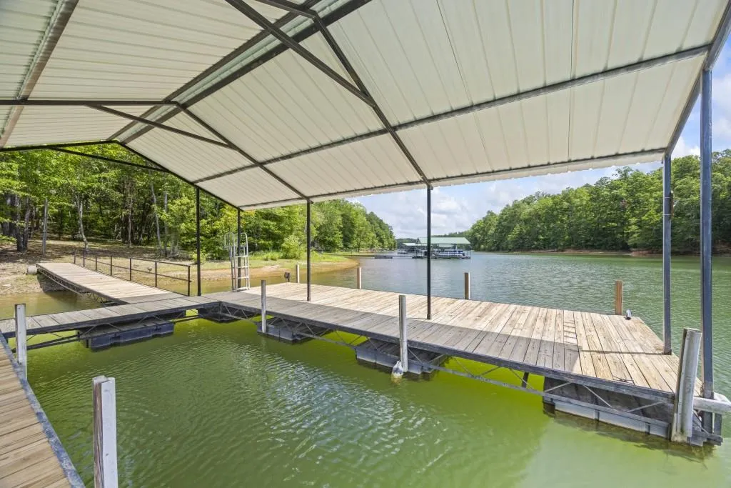 Martin, Georgia 30557, United States, 4 Bedrooms Bedrooms, ,4 BathroomsBathrooms,Residential,Pending,176310