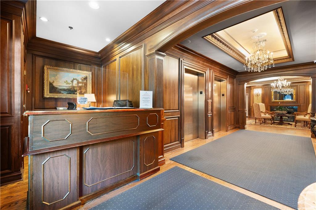 Le Chateau - Residential