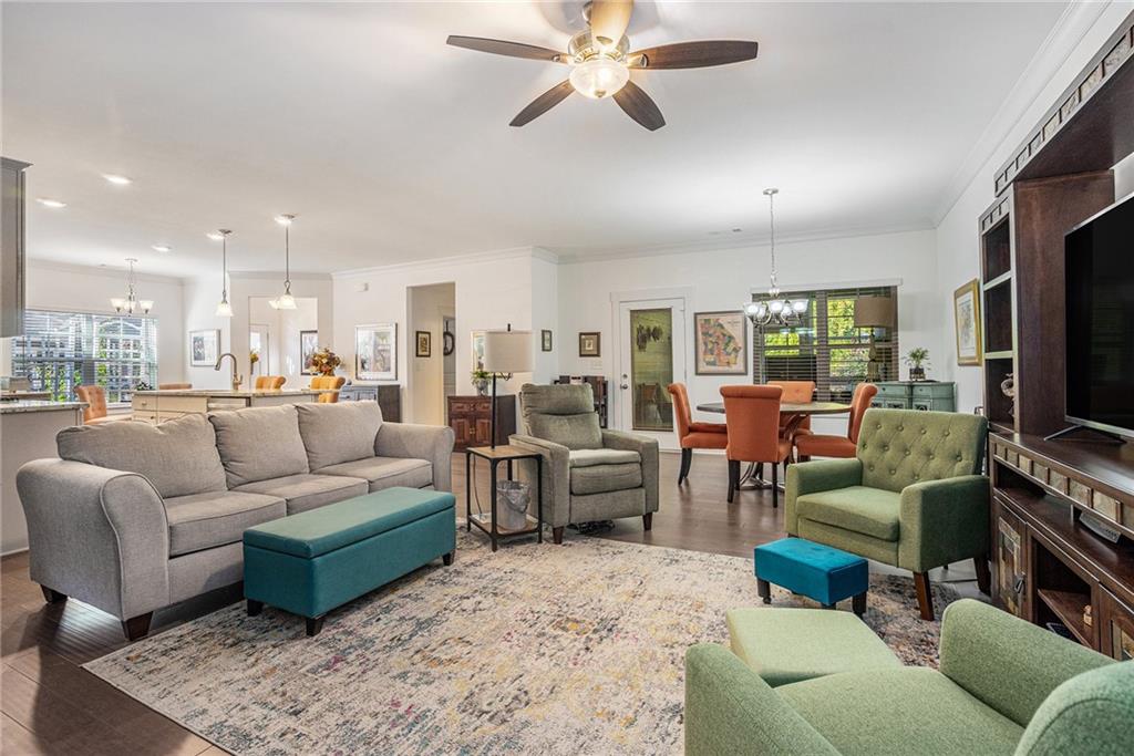 2473 Rathburn Circle