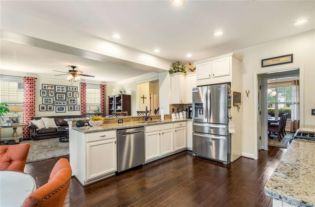 ROCKFORD TOWNSHIP - Residential