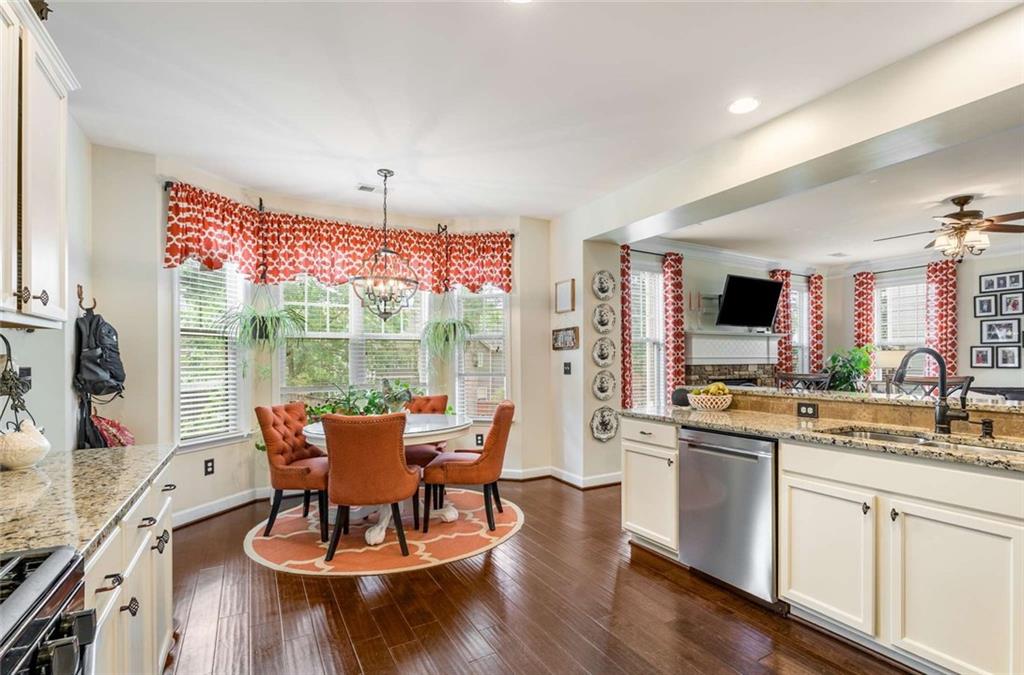 ROCKFORD TOWNSHIP - Residential