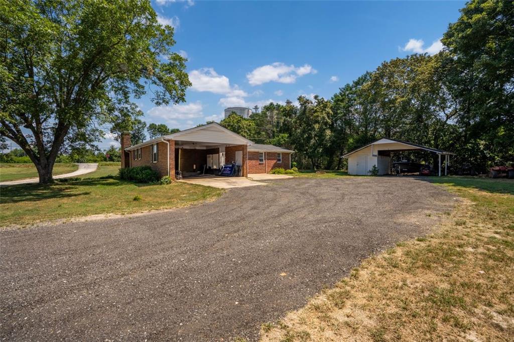 37 MEEKS Road