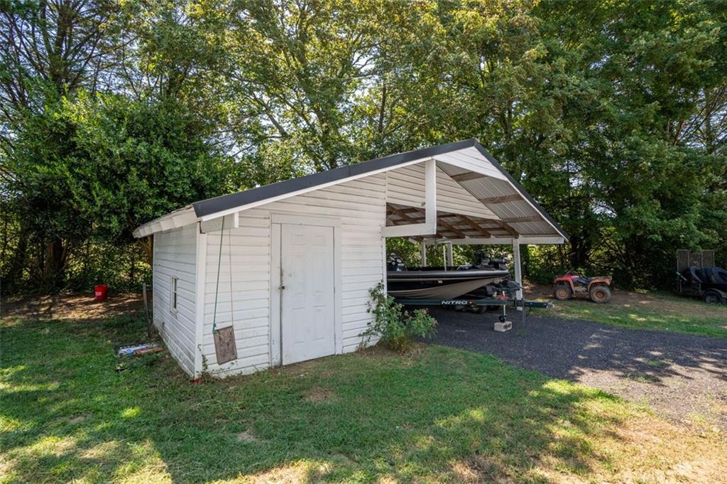 37 MEEKS Road