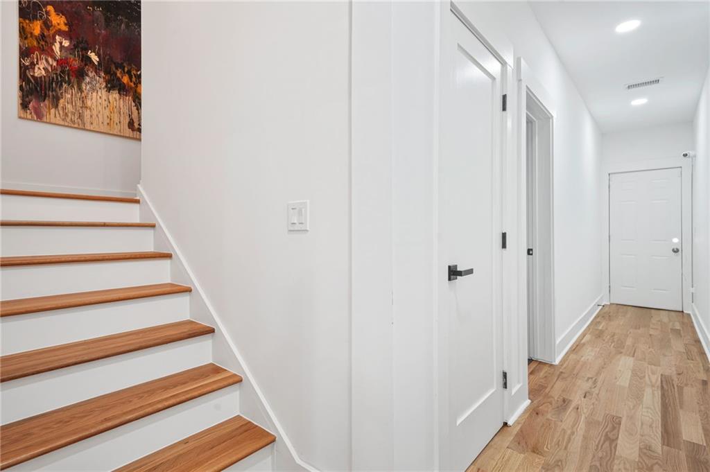 718 Cascade Avenue, Atlanta, Georgia image 37