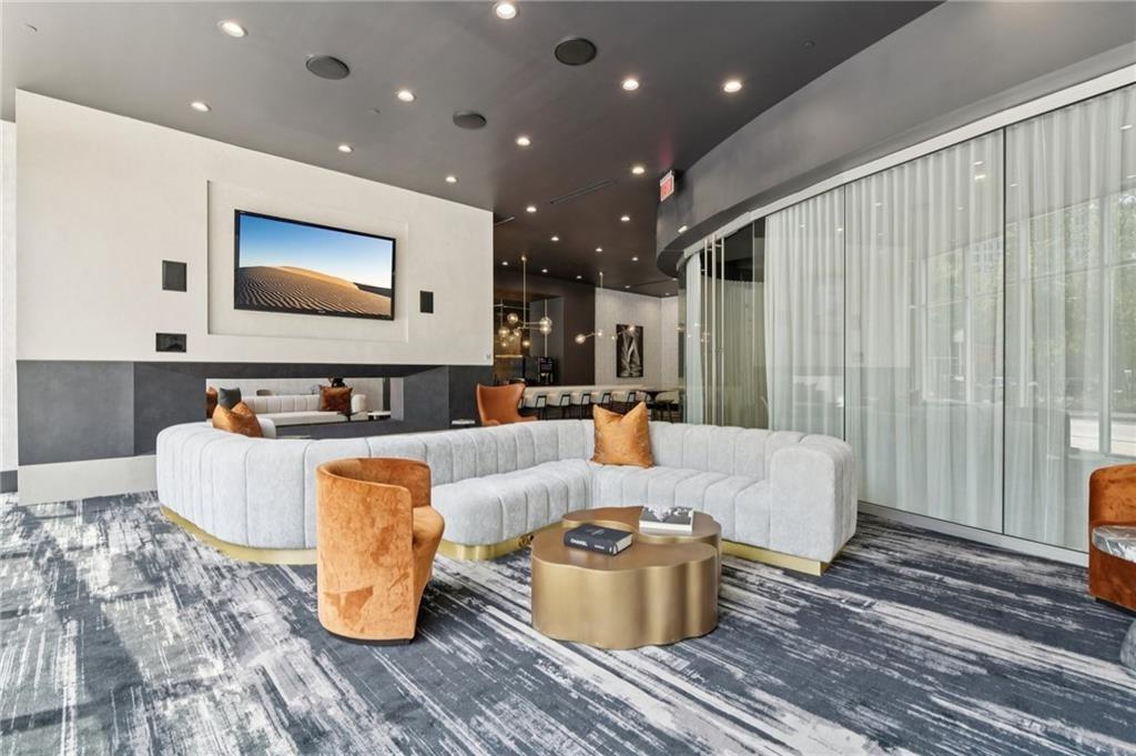 3324 Peachtree Road NE 1115