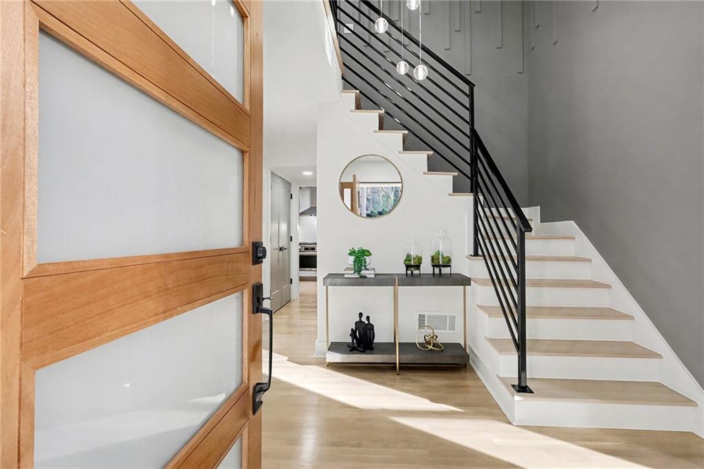 3841 Brooklawn Court NE