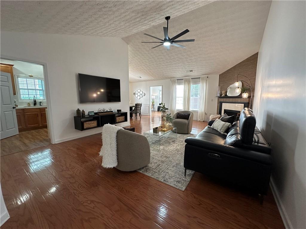 954 Village View Circle