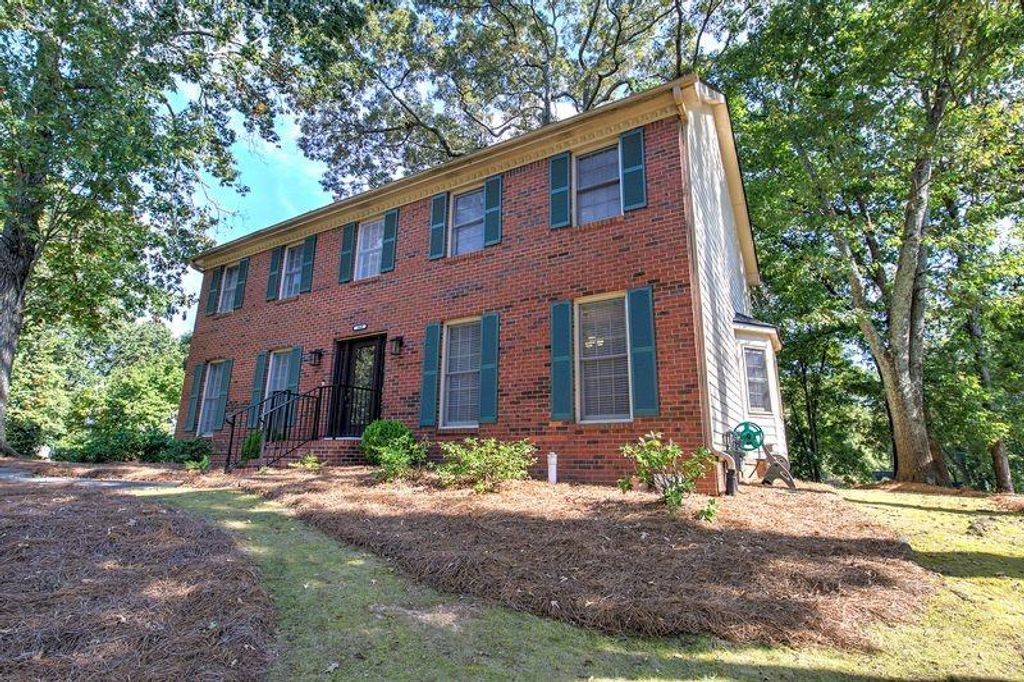 Photo of 260 Spring Ridge Drive, Roswell, GA 30076 (MLS # 7728929)