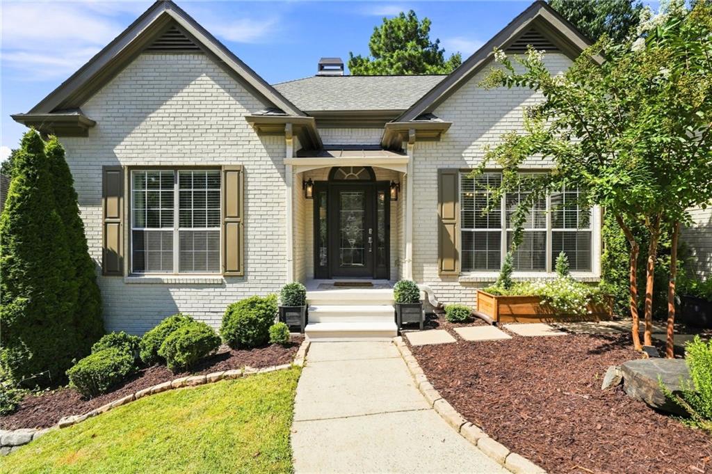 520 Chestnut Walk