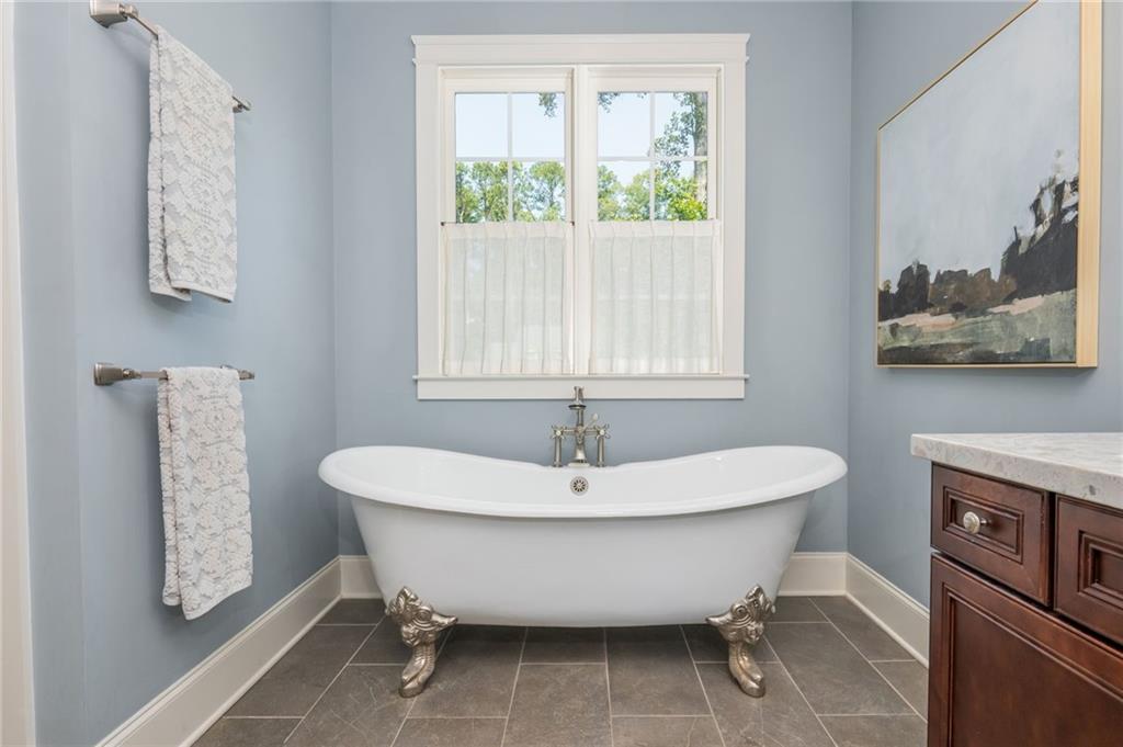 Stone Gate Manor - Residential