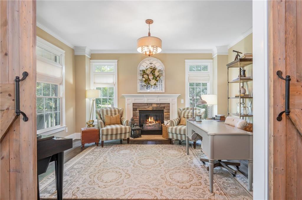 Stone Gate Manor - Residential