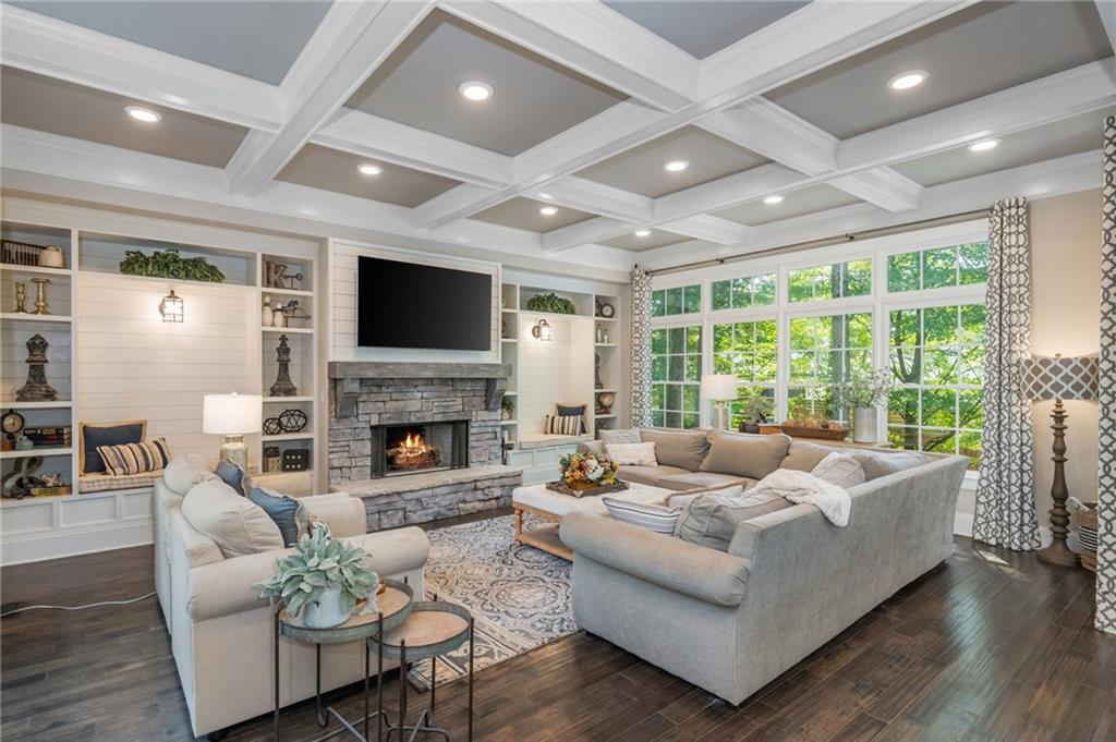 Stone Gate Manor - Residential