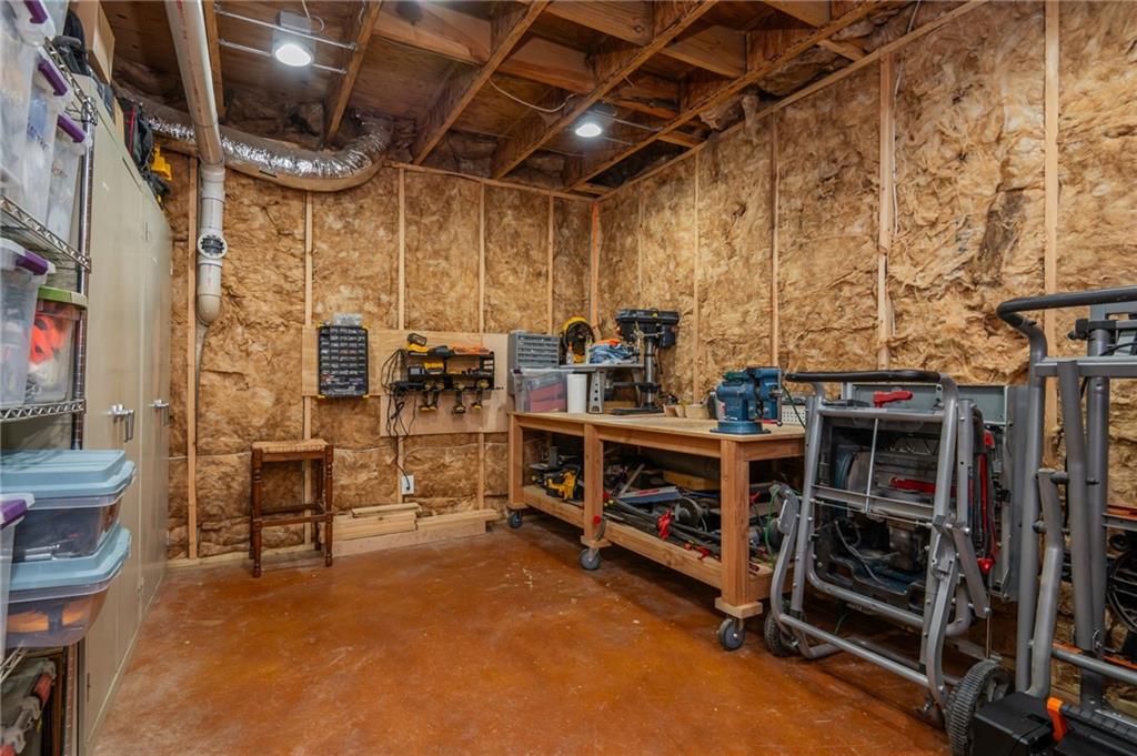 Stone Gate Manor - Residential