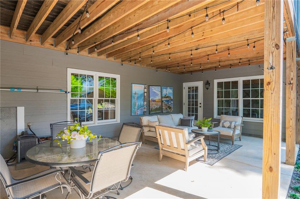 Stone Gate Manor - Residential