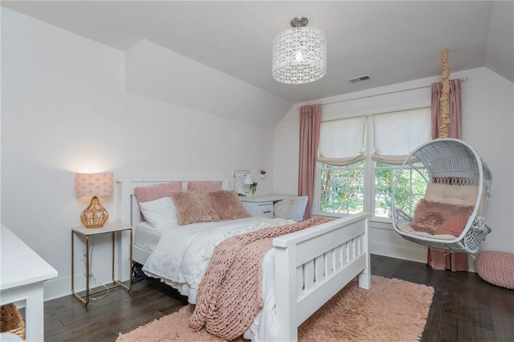 Stone Gate Manor - Residential