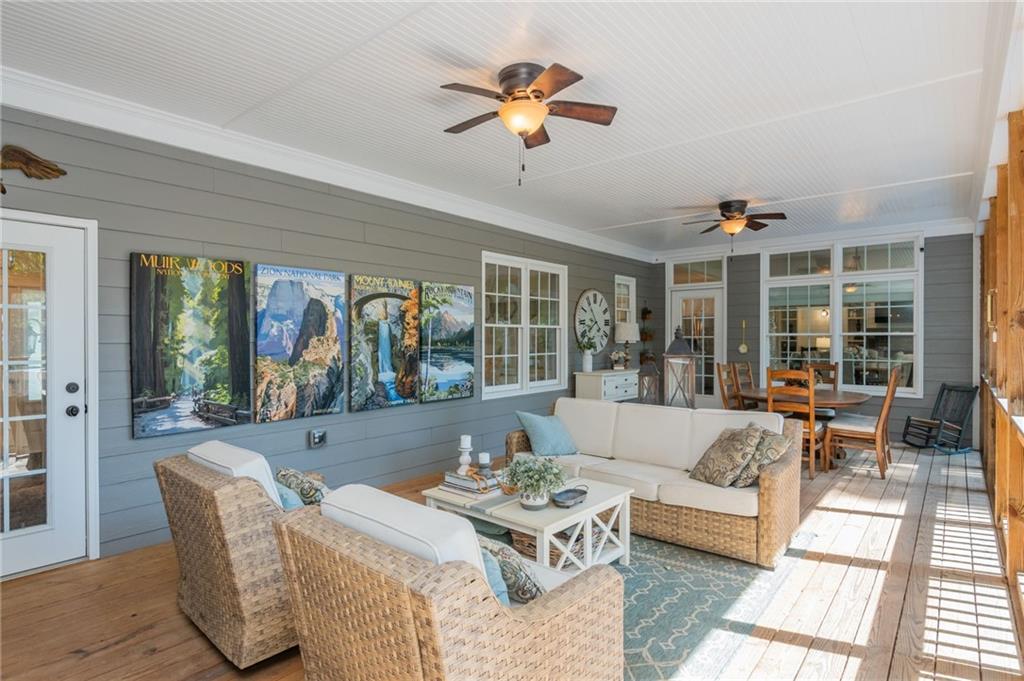 Stone Gate Manor - Residential