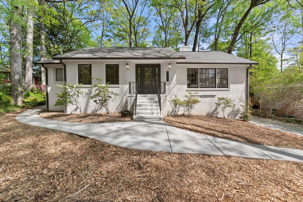 3915 Ivy Road, Atlanta, Georgia image 1