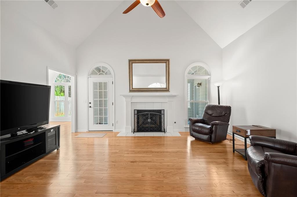 1805 Wilkenson Crossing