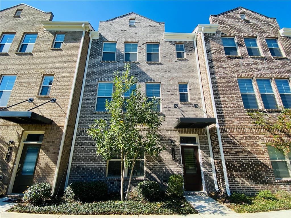 Luxury Townhouse, White cabinets, and Granite counter tops. Master suite boasts luxury spa shower, double vanity, & spacious walk-in closet. Entertain on your oversized deck, overlooking your private backyard. extra space for your office. Full Bath on terrace level for guests, plus additional bedroom! Poolside view. Extra space for storage in garage. Double Heaters for hot water running constantly amazing location, near Town Brookhaven, Peachtree Station, and Ashford Park Elementary! walkable to Whole Foods, Starbucks. Few minutes to Buckhead and Perimeter. Provide Refrigerator, washer and dryer. Small pet friendly, one time non refundable pet fee $700 per pet. Already for Move in!