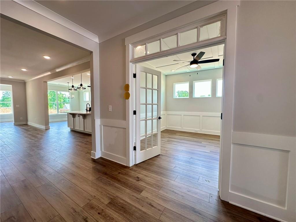 7037 Manchester Drive, Flowery Branch, Georgia image 4