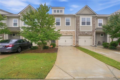 Townhouse For Sale - 5267 Mill Way<br/> Stone Mountain, GA 30083